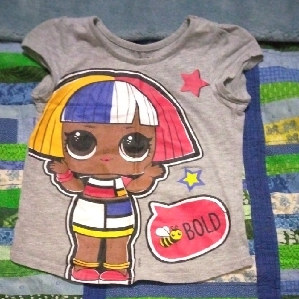 L.O.L. Surprise! Gray Tee with Colorful Character